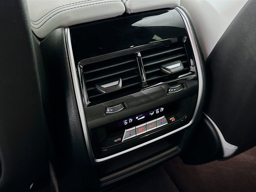 Used 2023 BMW X5 xDrive40i w/ Premium Package image 25