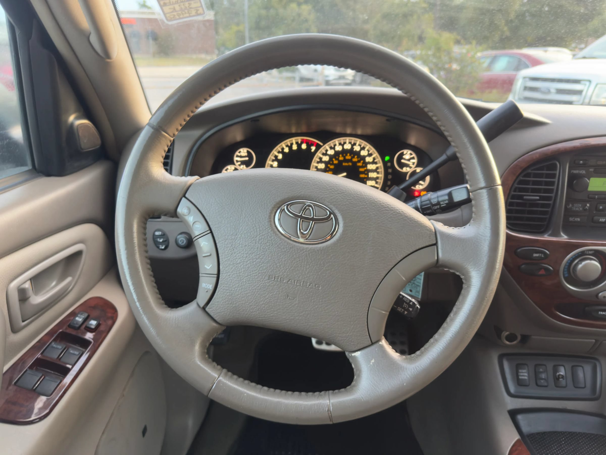 Used 2007 Toyota Sequoia Limited w/ Luxury Pkg RWD image 18