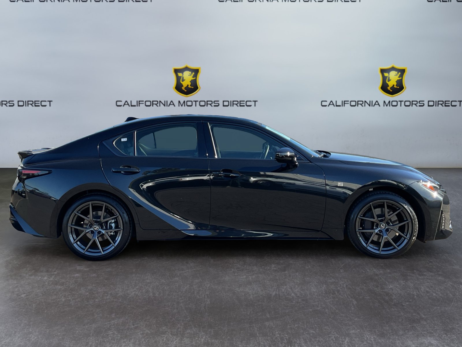 Used 2026 Lexus IS 350 F Sport w/ Accessory Package Z1 RWD image 4
