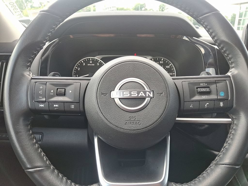 Used 2024 Nissan Pathfinder SV FWD image 18