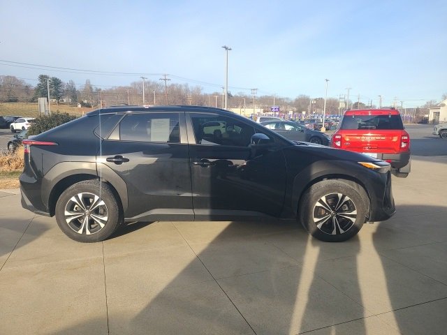 Used 2024 Toyota bZ4X XLE image 8