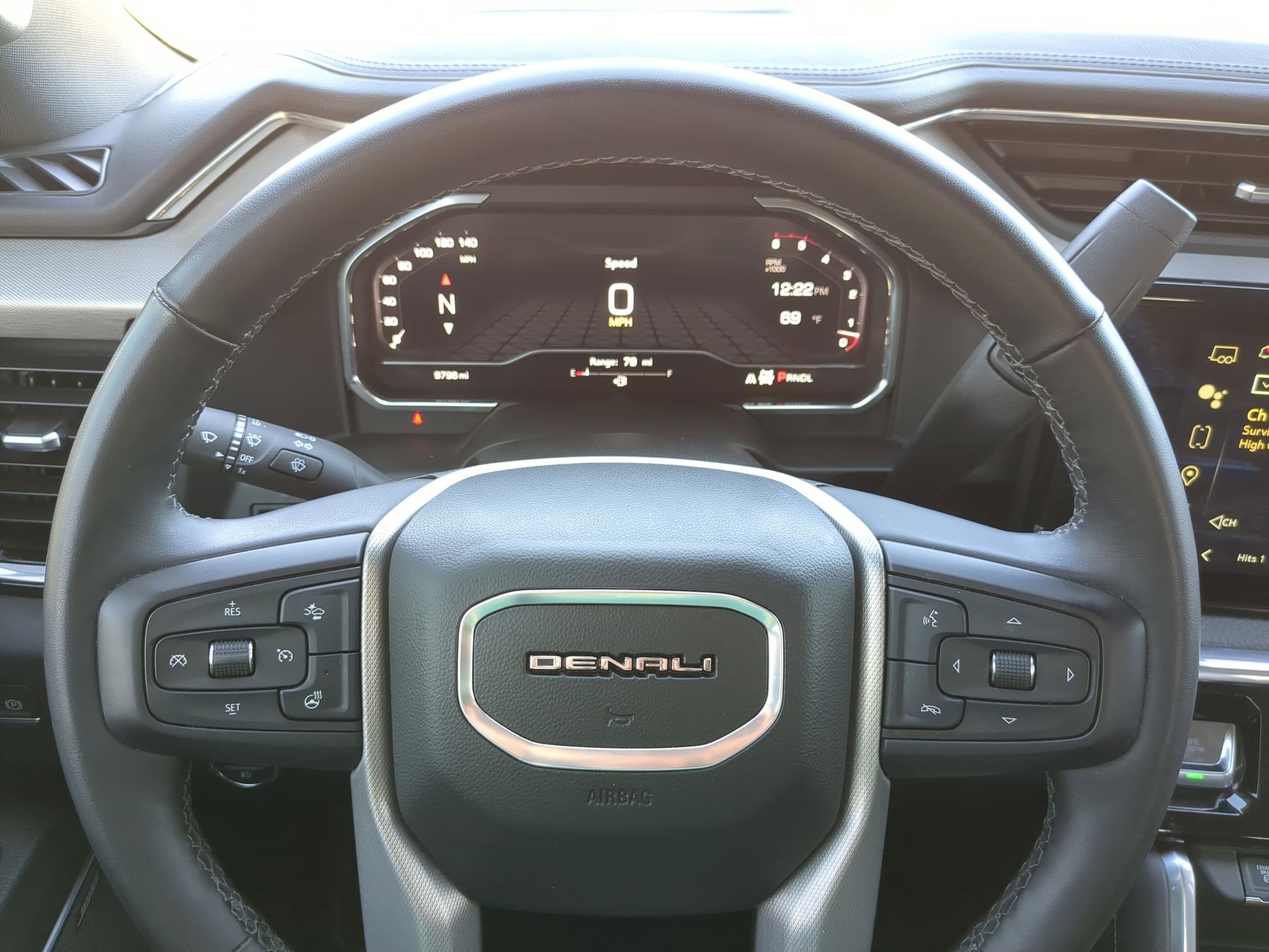 Used 2024 GMC Sierra 2500 Denali image 18