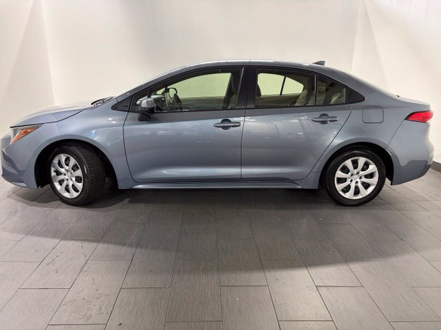 Used 2021 Toyota Corolla LE FWD image 2