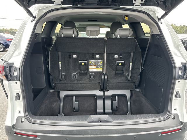 Used 2025 Toyota Sienna XLE w/ XLE Plus Package image 23