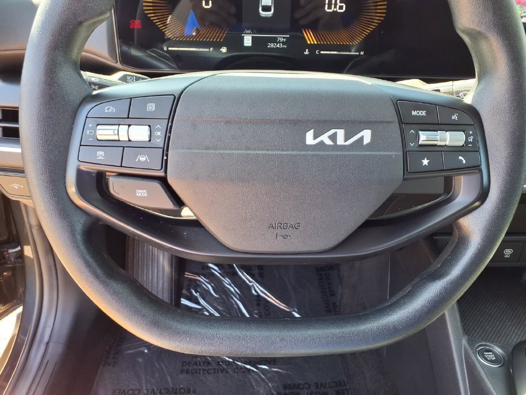 Used 2025 Kia K4 FWD image 15