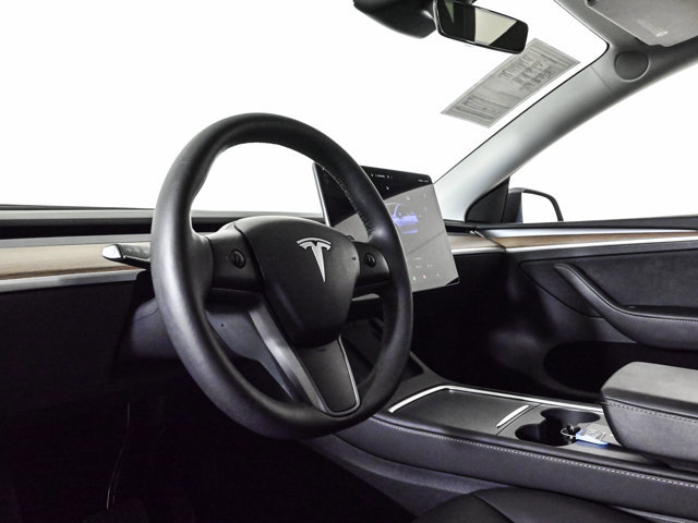 Used 2023 Tesla Model Y Long Range image 10