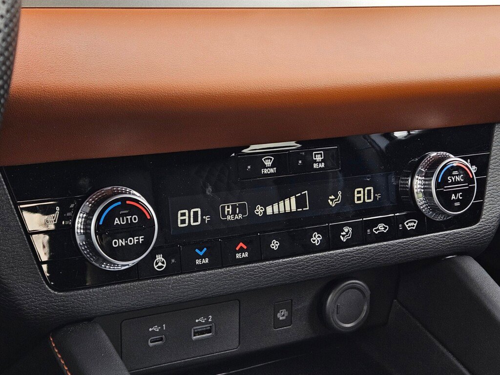 Used 2023 Mitsubishi Outlander SEL image 20