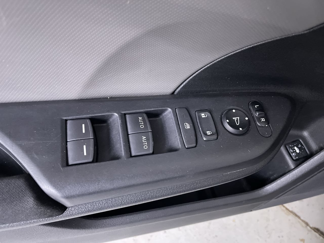 Used 2019 Honda Civic LX image 11