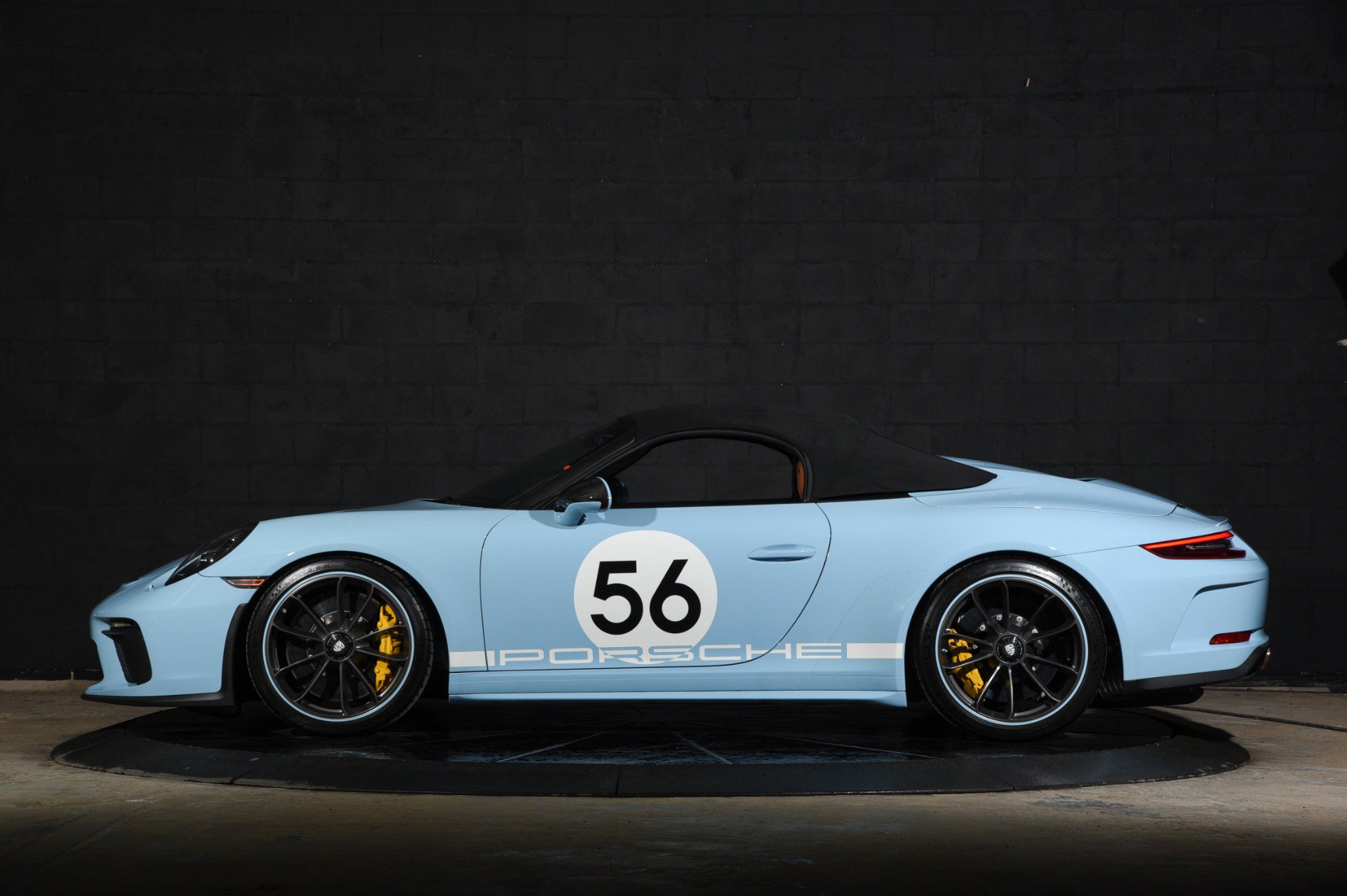 Used 2019 Porsche 911 Speedster RWD image 31