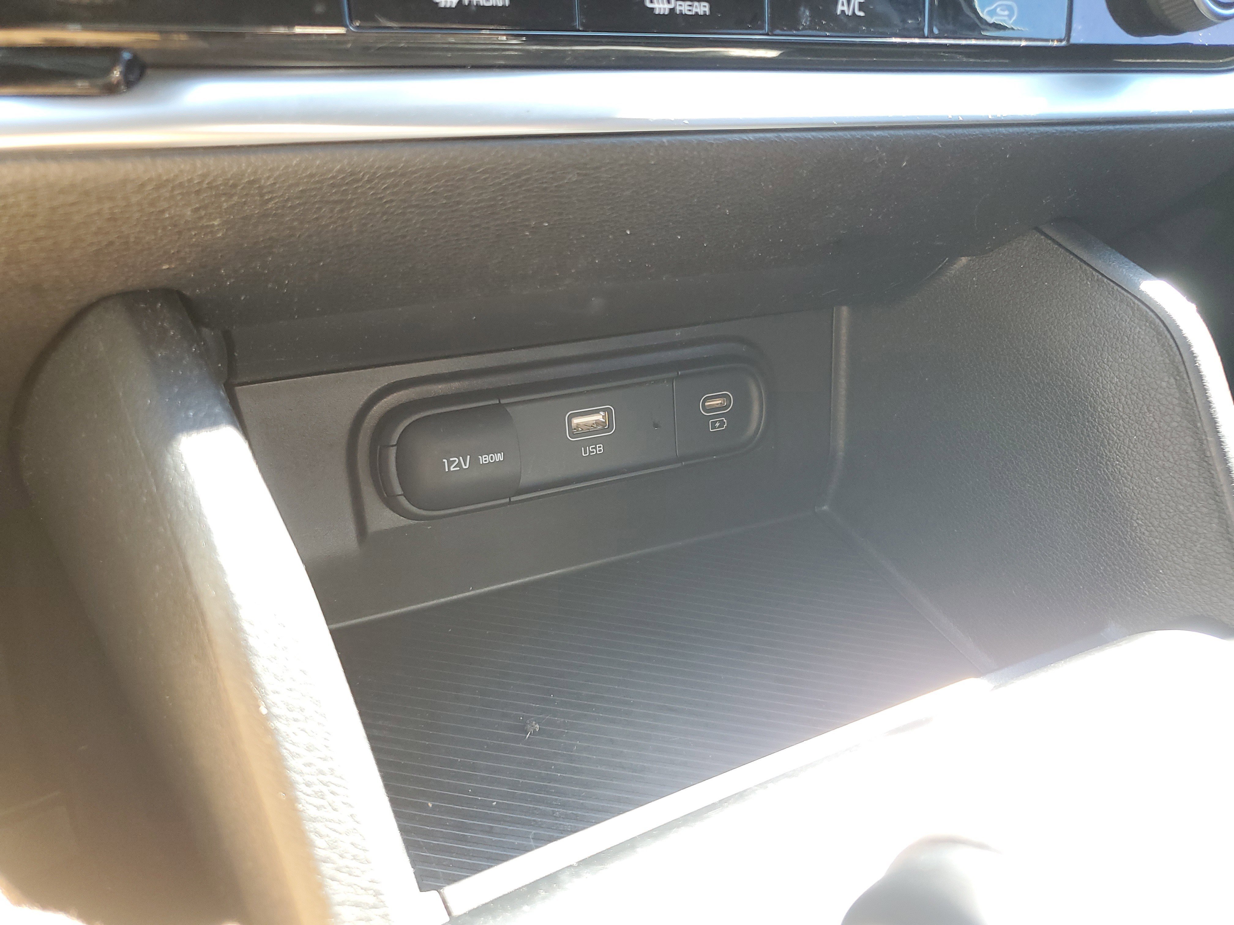 Used 2023 Kia Sportage LX image 29