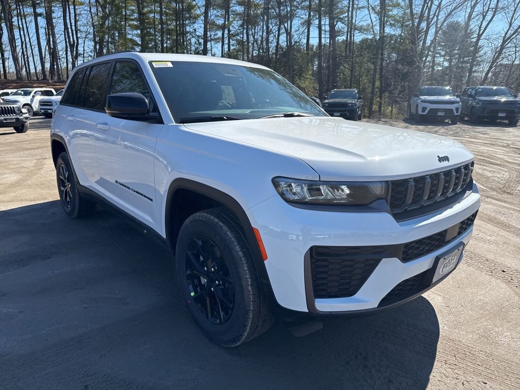 New 2026 Jeep Grand Cherokee Altitude image 7