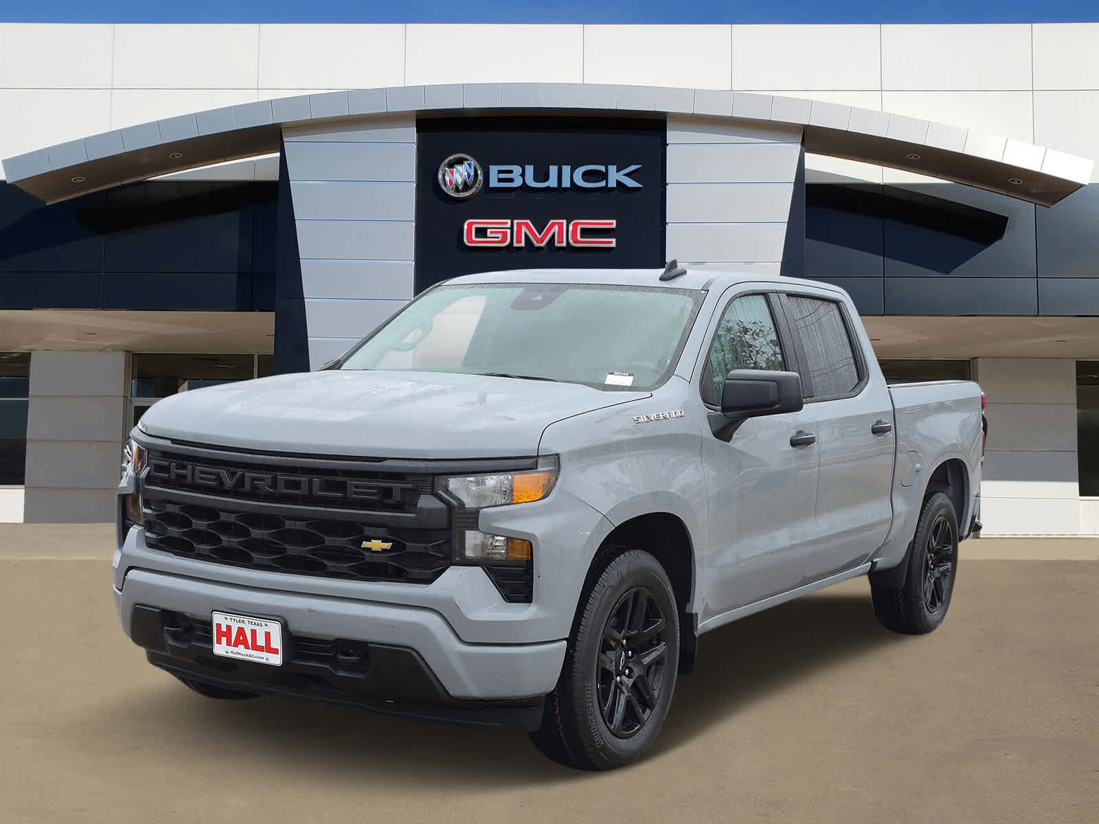Used 2024 Chevrolet Silverado 1500 Custom image 3