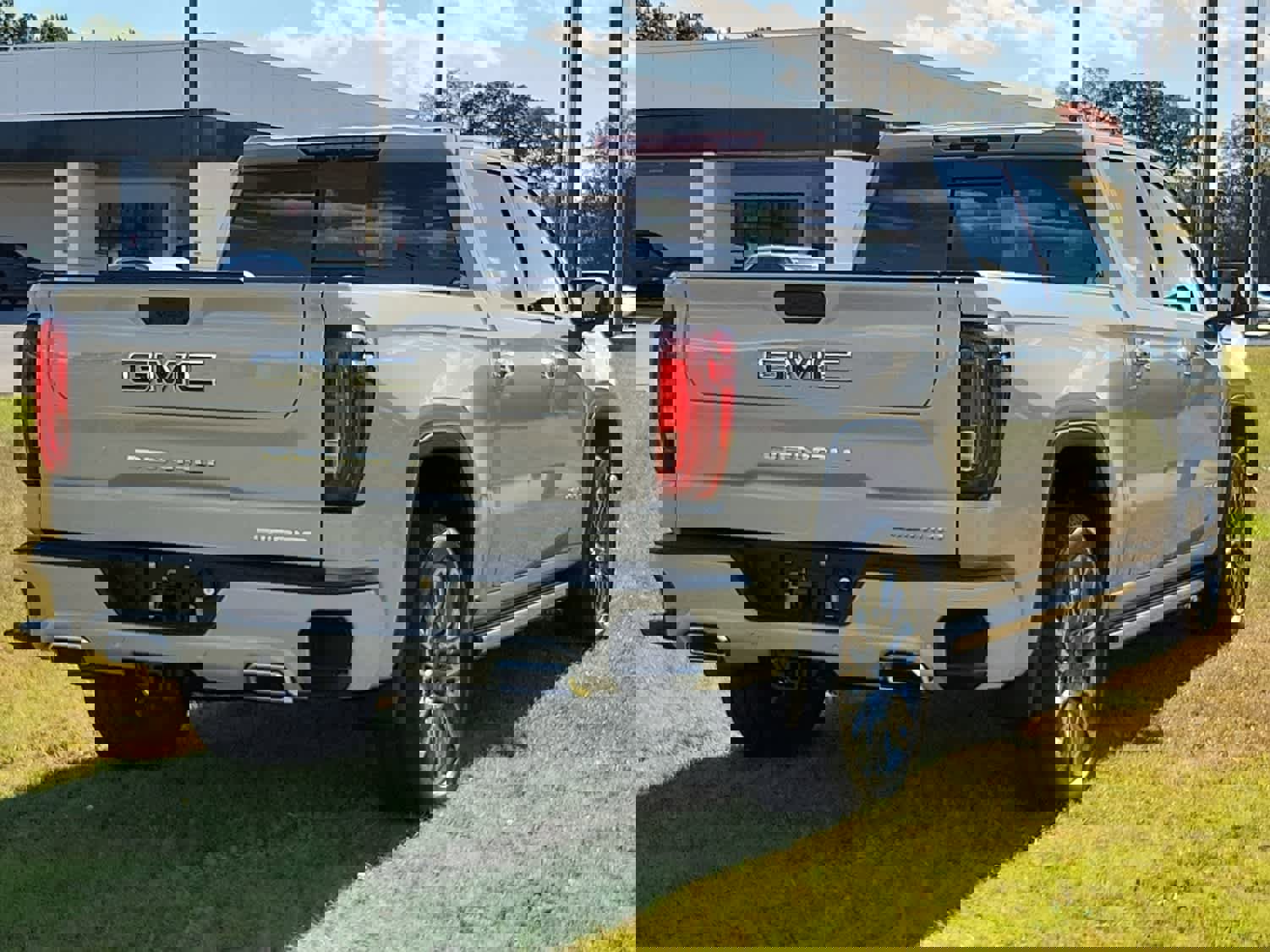 New 2026 GMC Sierra 1500 Denali Ultimate image 3