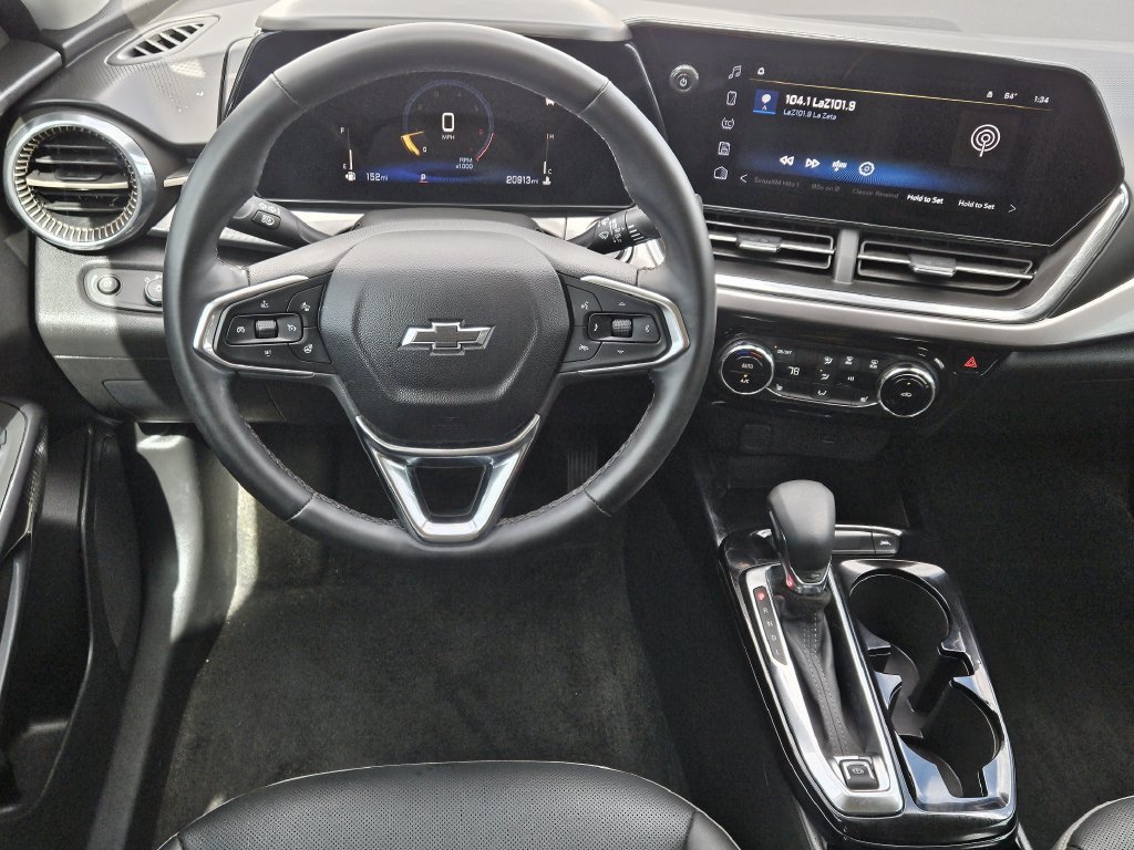 Used 2025 Chevrolet Trax ACTIV FWD image 26