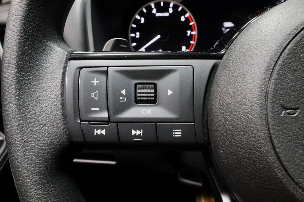 Certified 2022 Nissan Rogue SV image 27