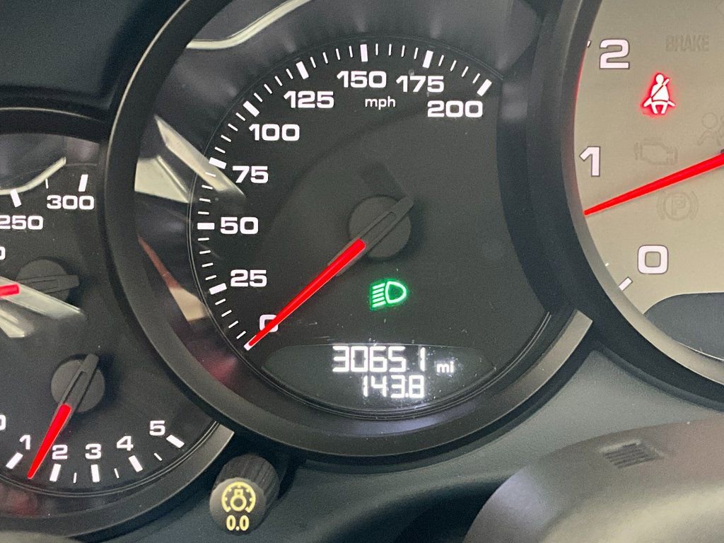 Used 2018 Porsche 911 Targa 4 GTS image 18