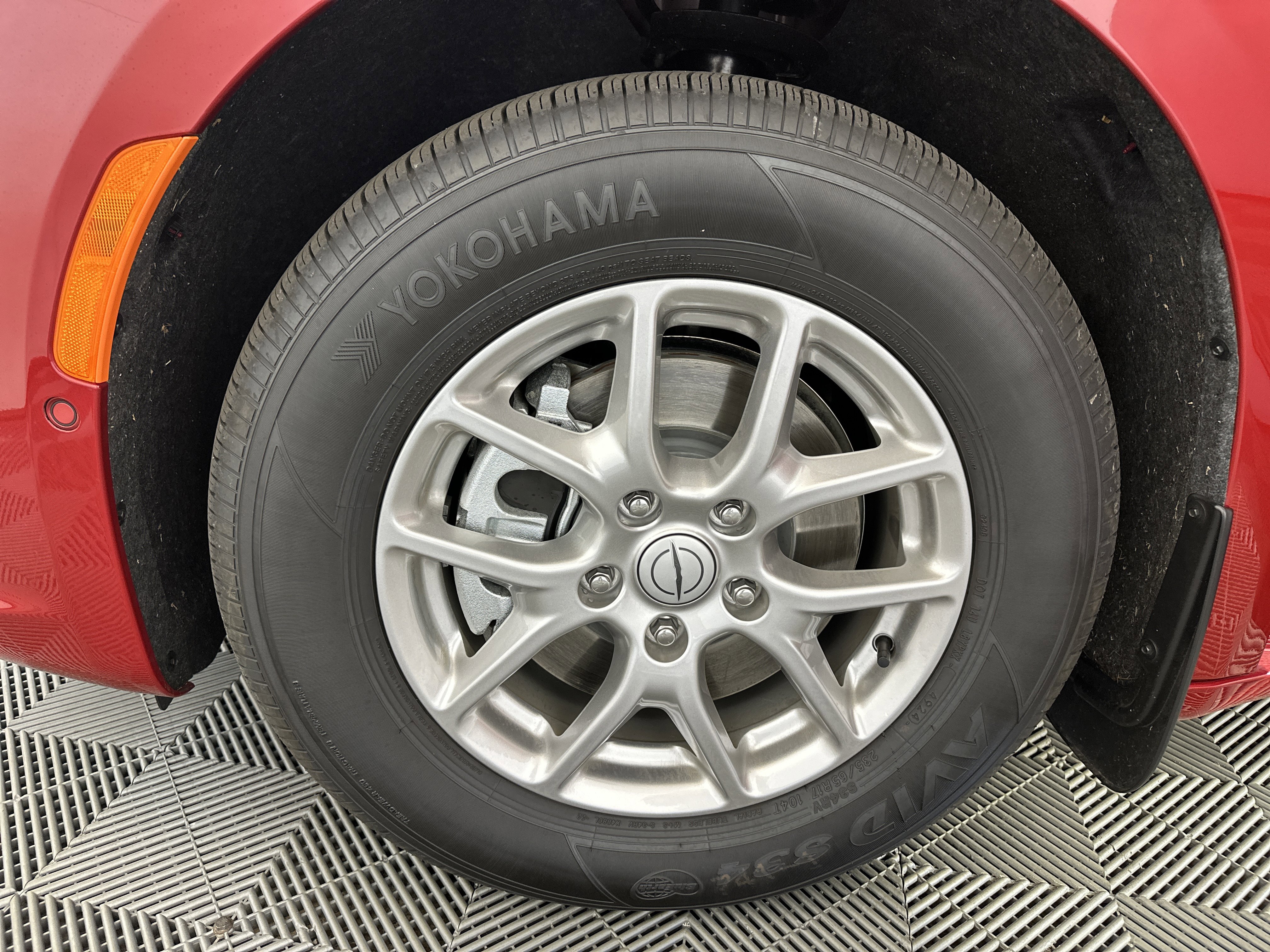 Used 2025 Chrysler Pacifica Select image 14