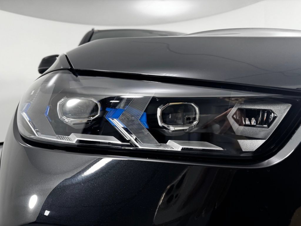 Certified 2024 BMW X5 xDrive40i w/ M Sport Package AWD/4WD image 9