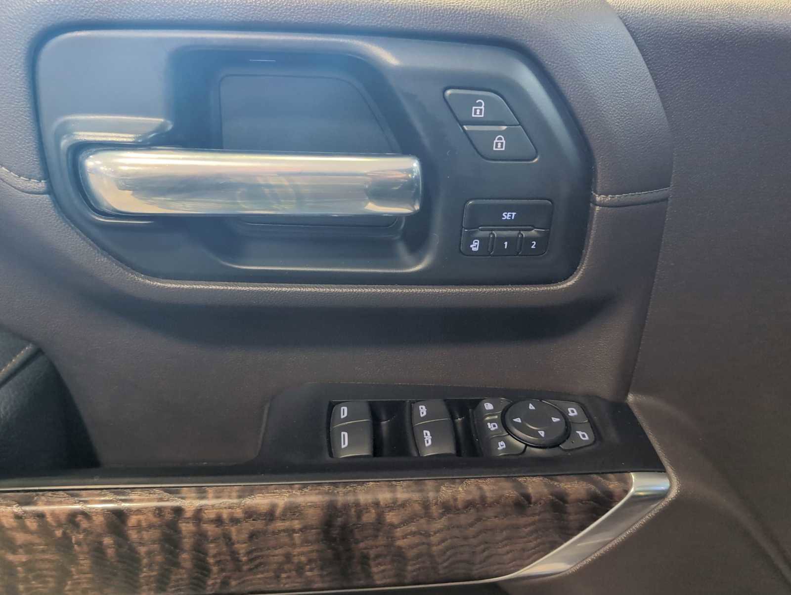 Used 2021 GMC Sierra 3500 Denali w/ Denali Ultimate Package image 24