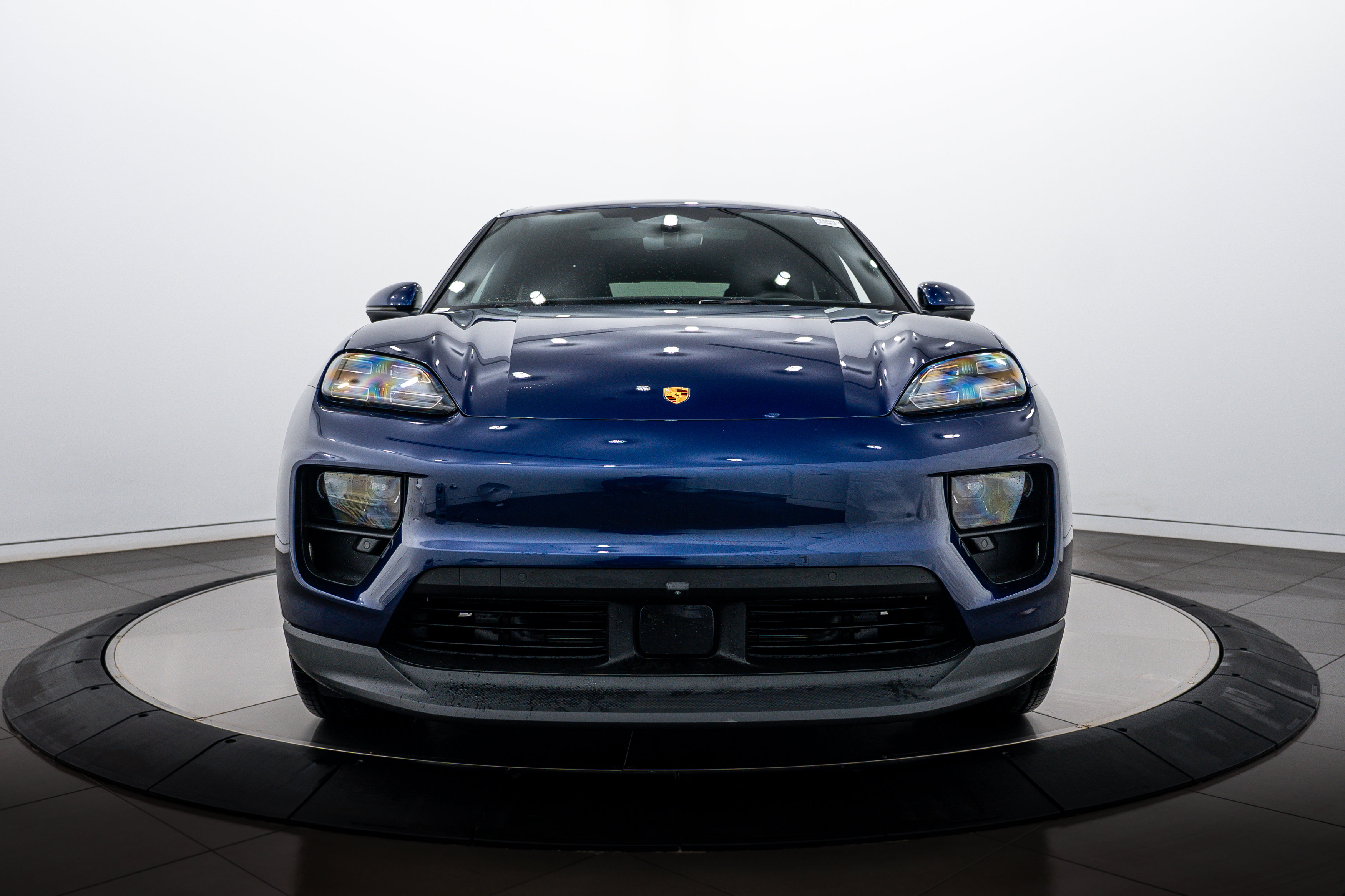 New 2026 Porsche Macan 4 Electric AWD/4WD image 10