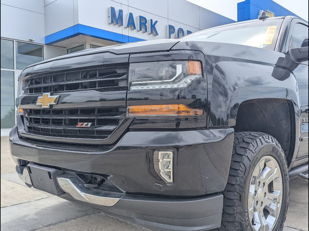 Used 2018 Chevrolet Silverado 1500 LT w/ All Star Edition AWD/4WD image 12