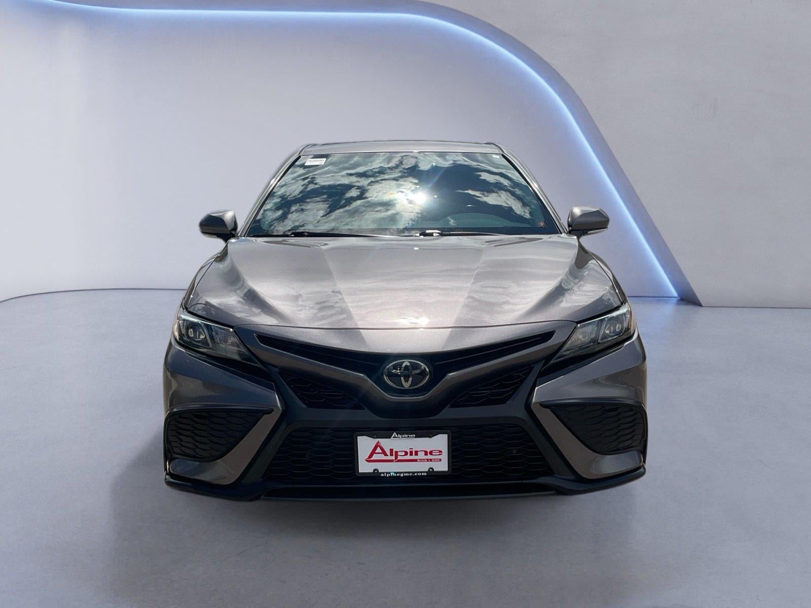 Used 2022 Toyota Camry SE FWD image 8