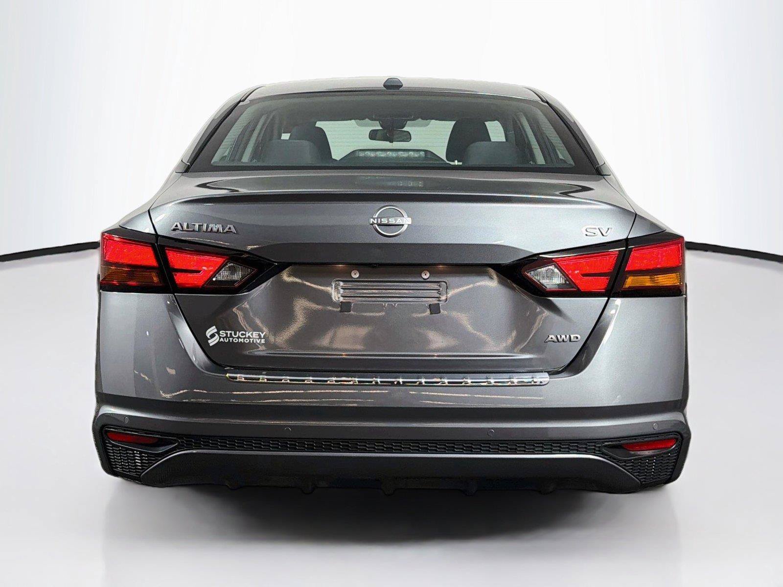 Used 2023 Nissan Altima 2.5 SV AWD/4WD image 10