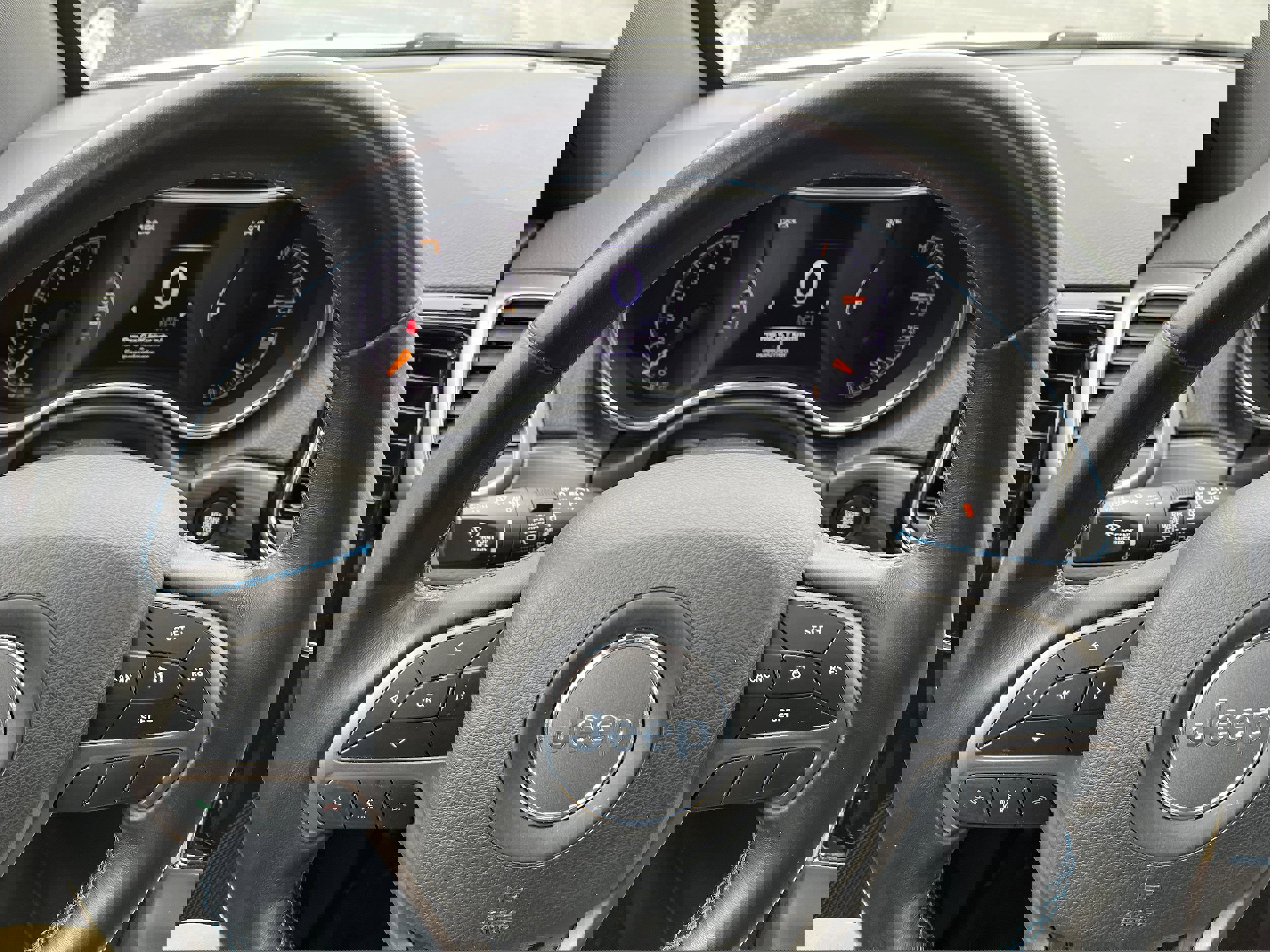 Used 2019 Jeep Grand Cherokee Laredo image 22