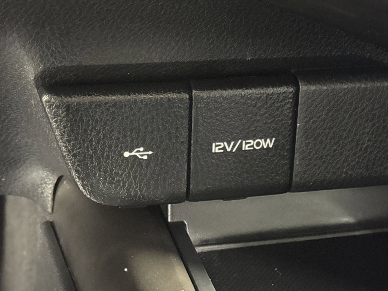 Used 2023 Toyota Camry SE image 34