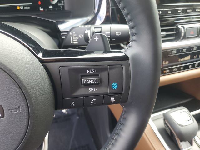 Used 2025 Nissan Pathfinder Platinum w/ Cargo Package FWD image 17