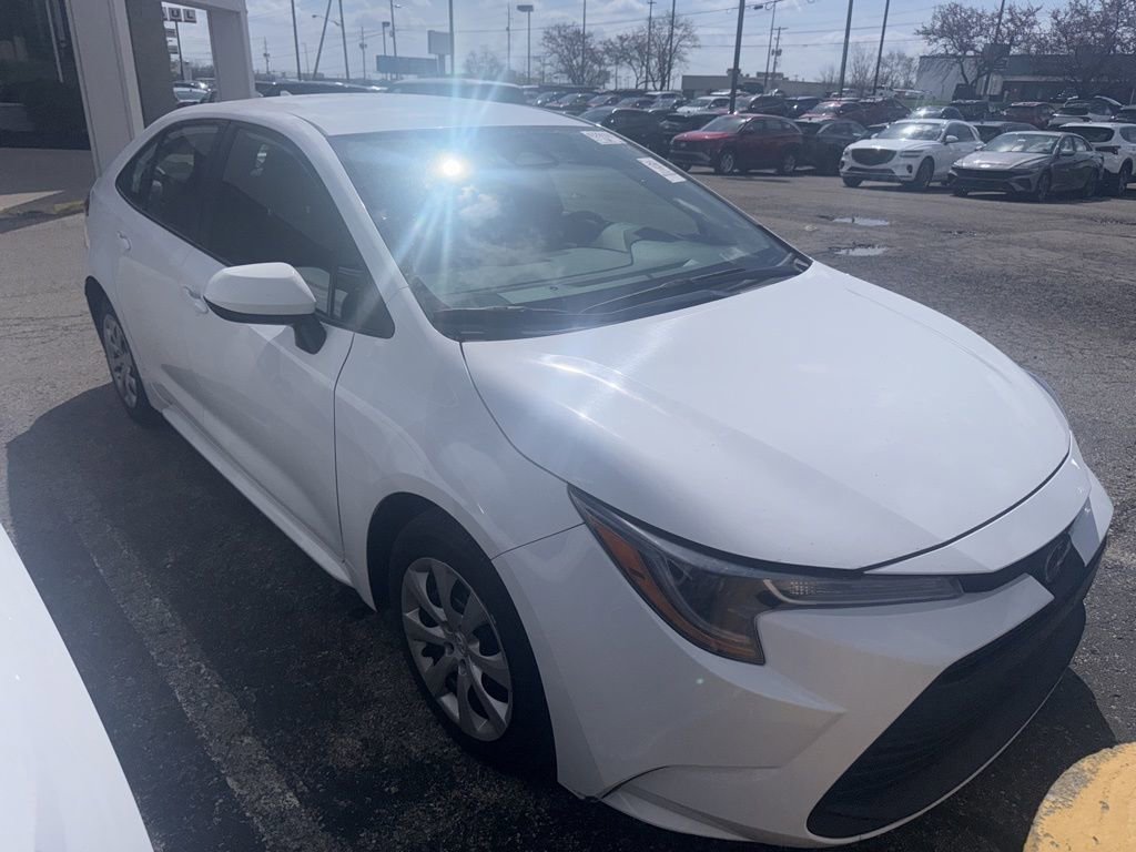 Used 2025 Toyota Corolla LE image 5