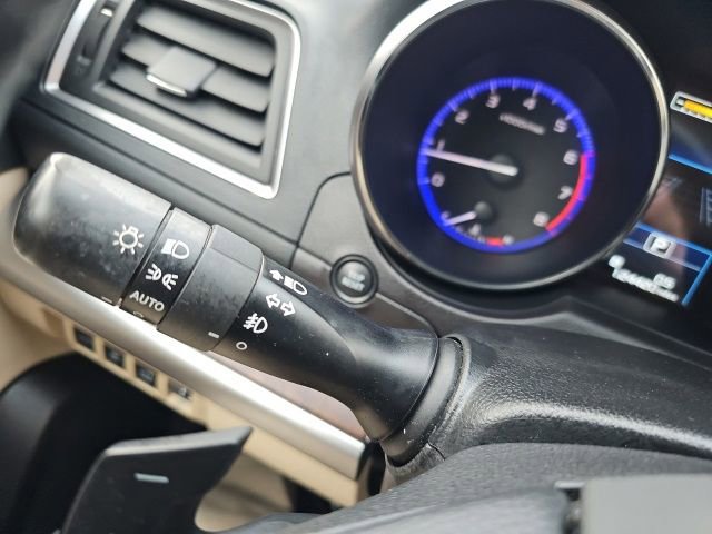 Used 2017 Subaru Outback 2.5i Limited image 46