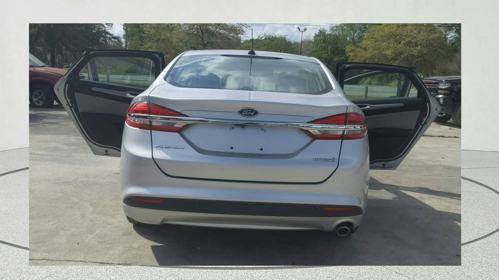 Used 2018 Ford Fusion S FWD image 12