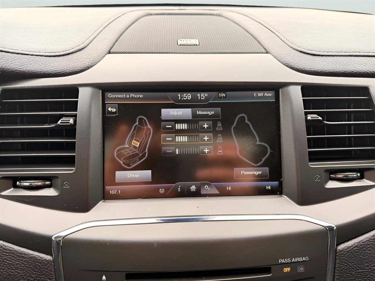 Used 2015 Lincoln MKS w/ Equipment Group 101A FWD image 24