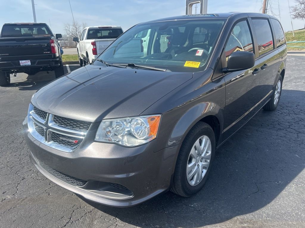 Used 2020 Dodge Grand Caravan SE w/ UConnect Hands-Free Group image 6