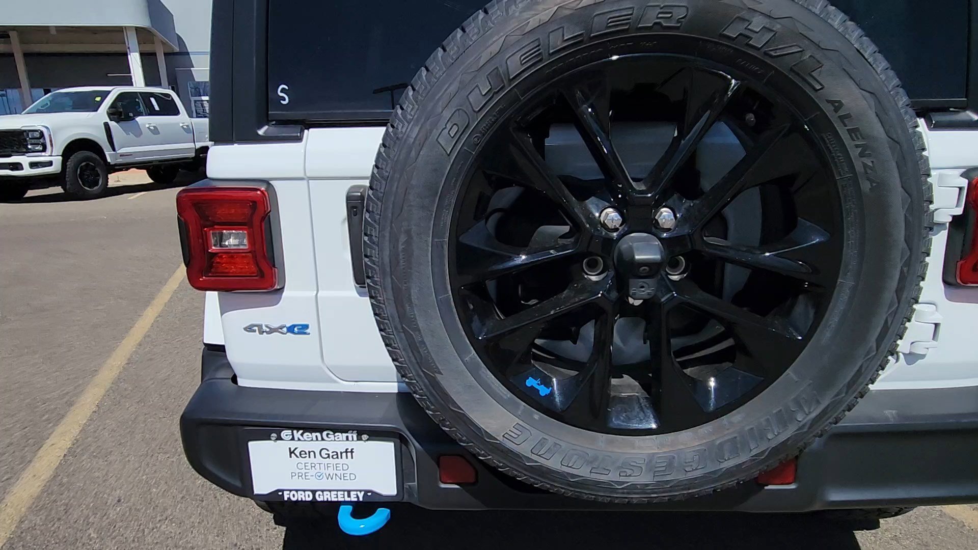 Used 2023 Jeep Wrangler Sahara w/ Cold Weather Group image 41