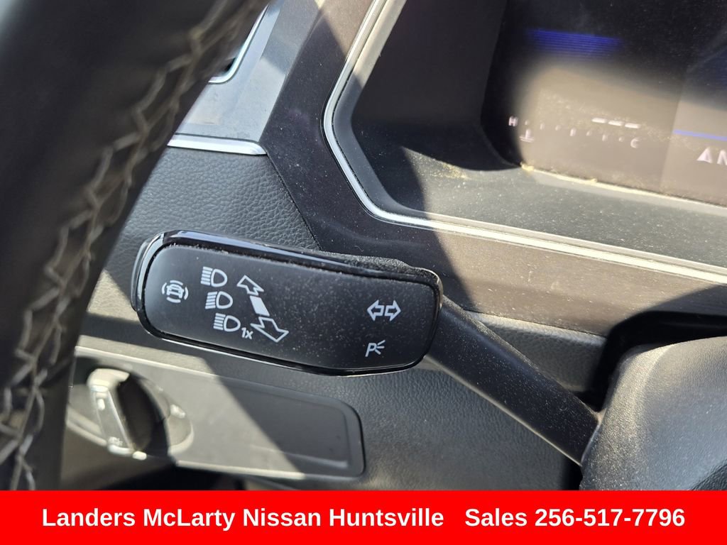 Used 2024 Volkswagen Tiguan SE AWD/4WD image 26