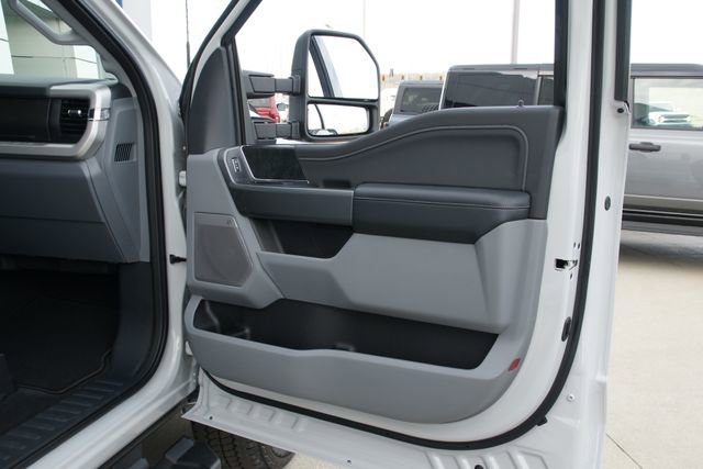 New 2026 Ford F350 XLT w/ XLT Premium Package AWD/4WD image 39