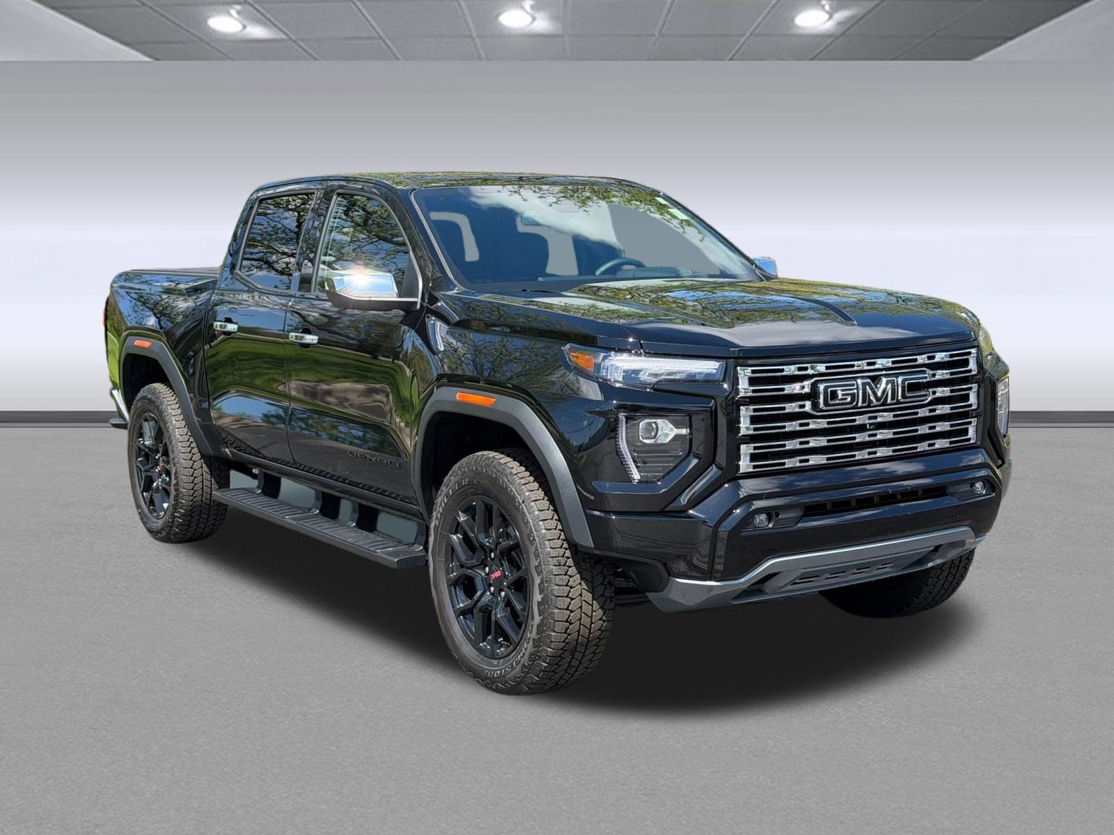 Used 2026 GMC Canyon Denali w/ LPO, Denali Black Edition AWD/4WD image 7