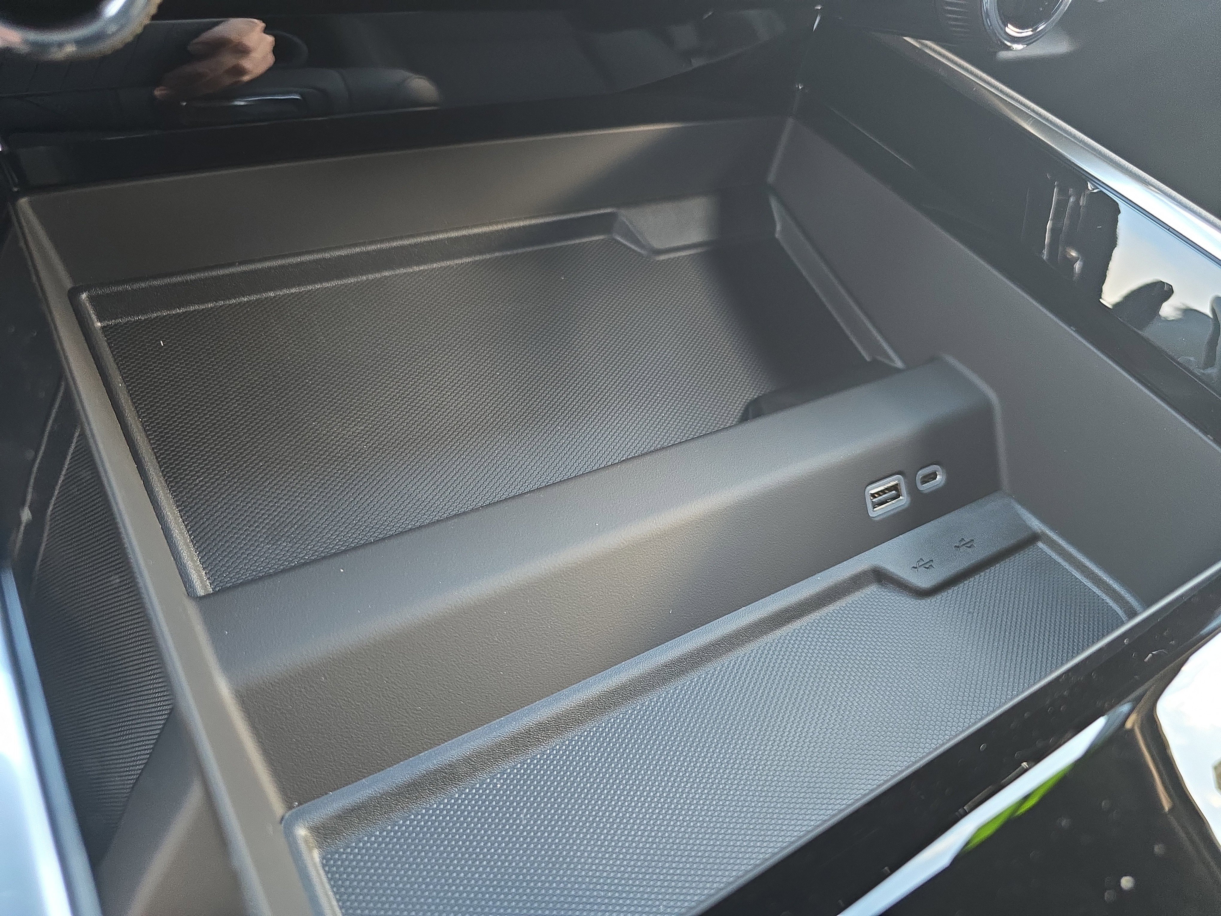 New 2026 Chevrolet Suburban LS image 32