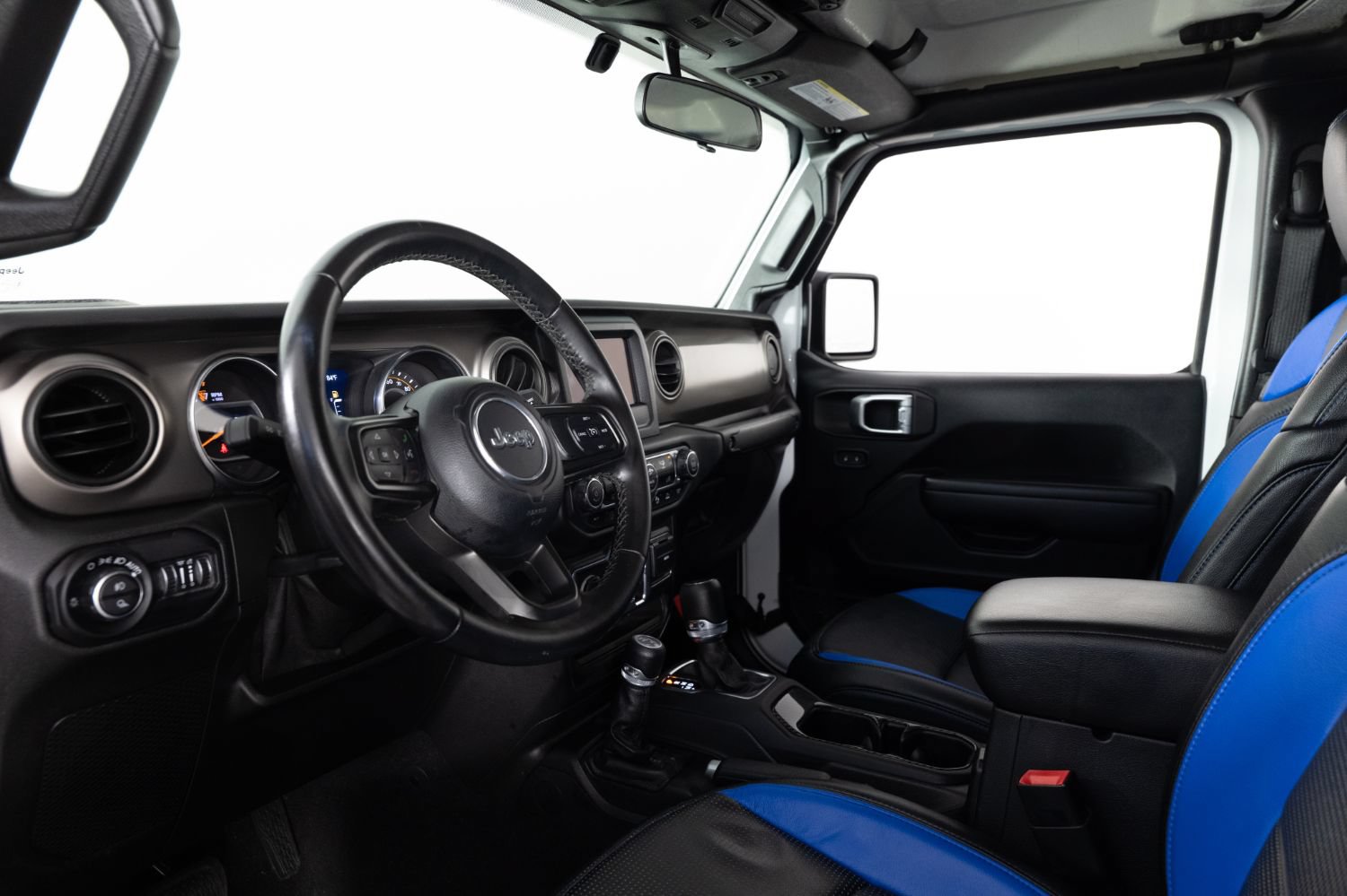 Used 2021 Jeep Gladiator Sport AWD/4WD image 13