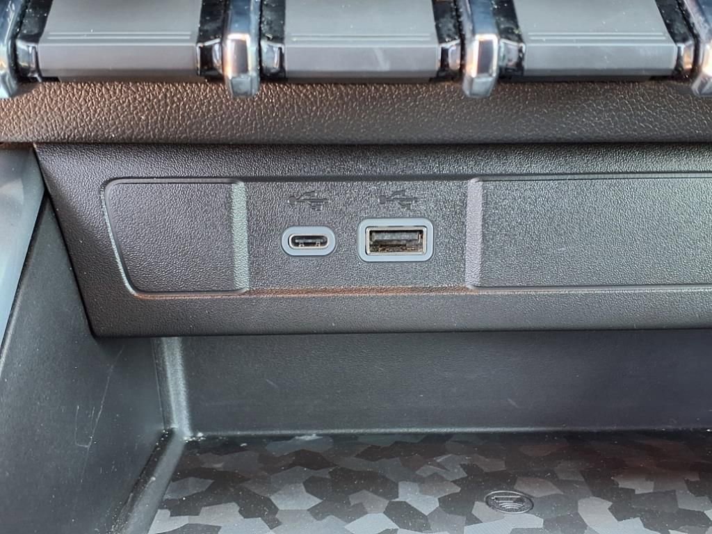 Used 2023 Chevrolet Colorado ZR2 w/ ZR2 Convenience Package III image 22