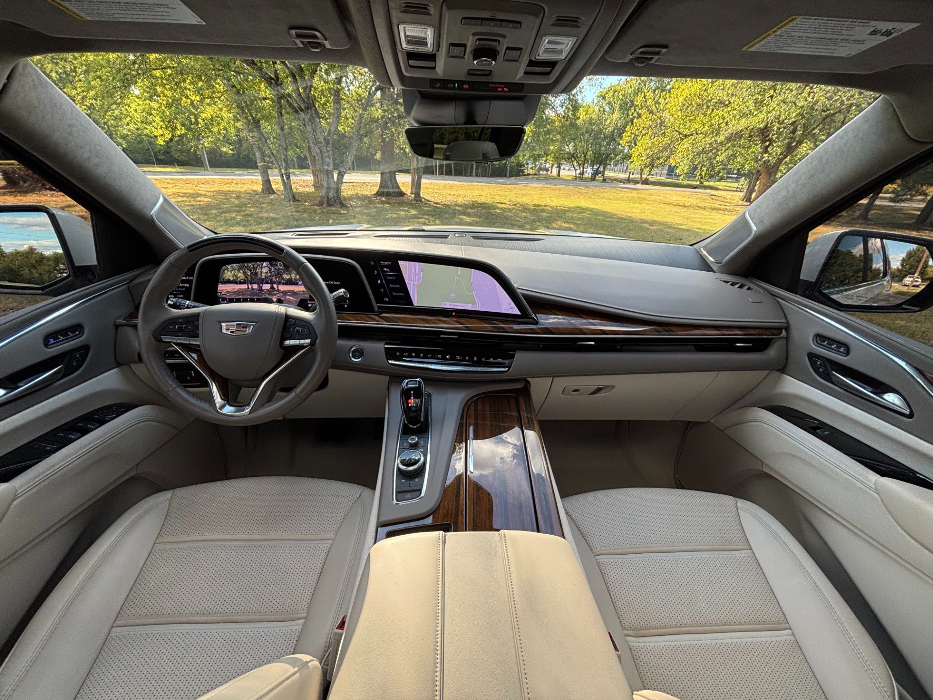 Used 2024 Cadillac Escalade Premium Luxury Platinum w/ LPO, Floor Liner Package AWD/4WD image 36