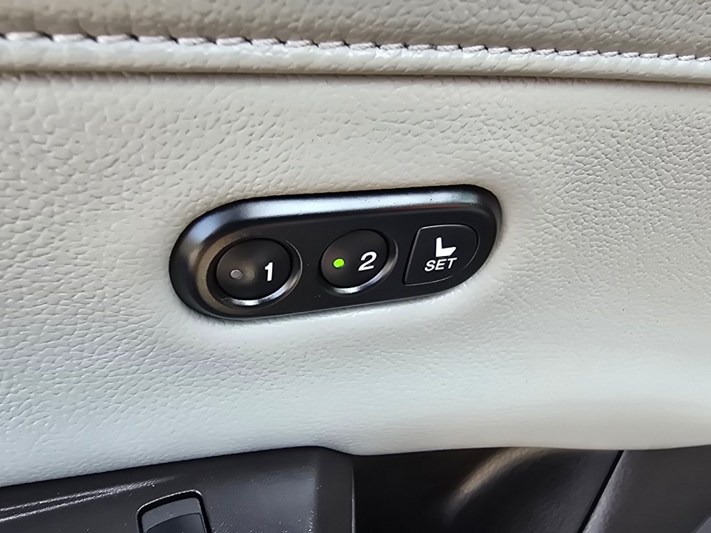 Used 2018 Acura ILX w/ Premium Package FWD image 35