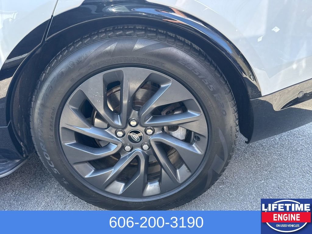 Used 2023 Land Rover Discovery S R-Dynamic image 9