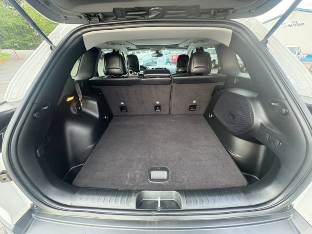 Used 2022 Jeep Cherokee Latitude w/ Sun & Sound Group AWD/4WD image 13