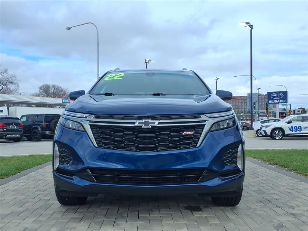 Used 2022 Chevrolet Equinox RS w/ LPO, Floor Liner Package AWD/4WD image 2