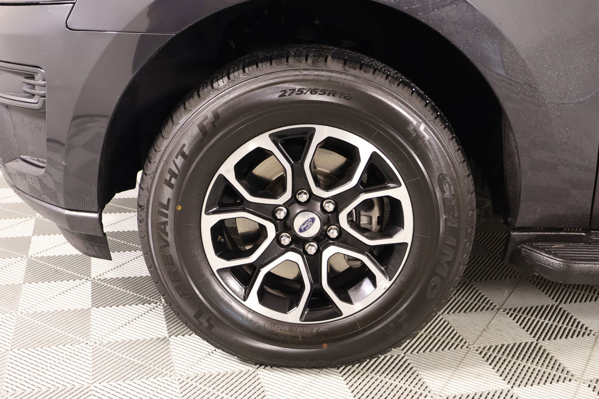 Used 2024 Ford Expedition Max XLT image 19