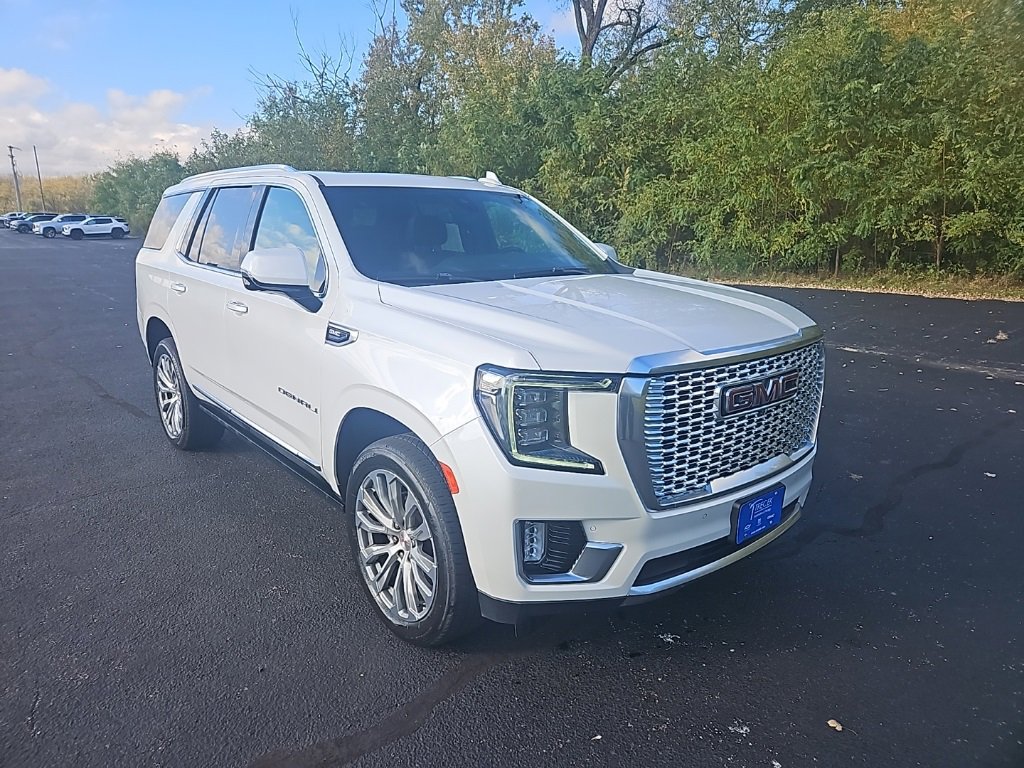 Used 2022 GMC Yukon Denali w/ Denali Premium Package image 9