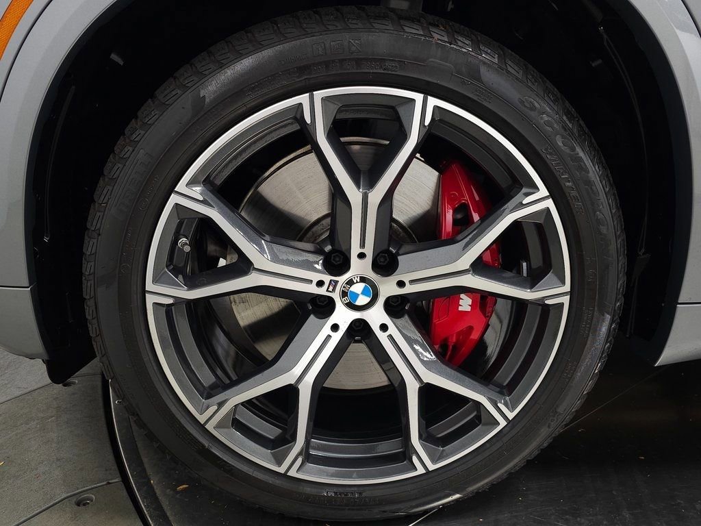 Used 2025 BMW X5 M60i image 14